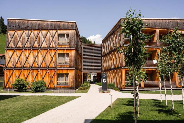 Hôtel pour 4 personnes, avec sauna ainsi que piscine et jardin