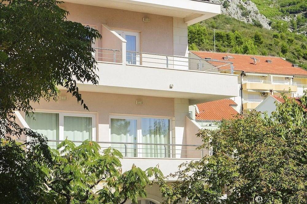 Gezellig en modern familie appartement voor 4 personen in Promajna, Makarska Riviera