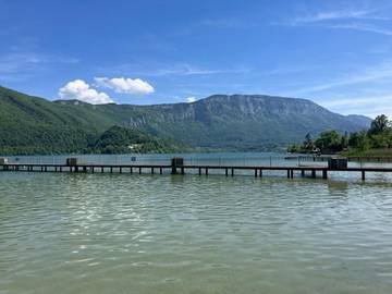 Gîte pour 4 personnes, avec jardin dans Lac d'Aiguebelette