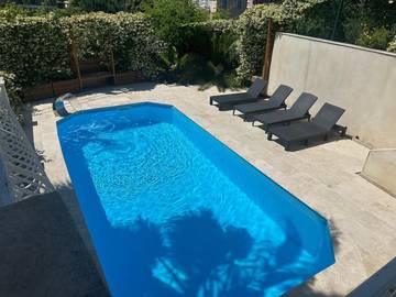 Villa pour 8 personnes, avec terrasse ainsi que piscine et vue à Cannes