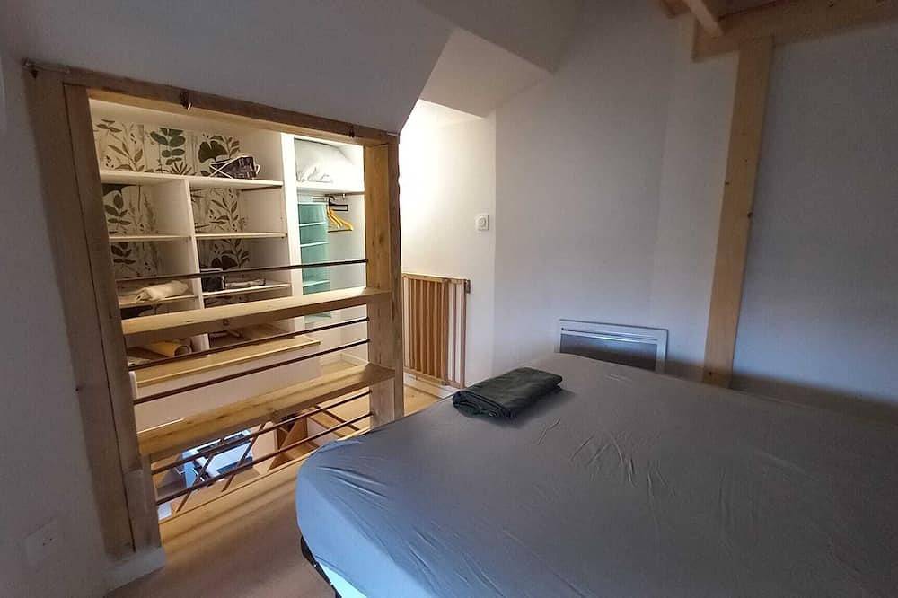 Apartamento entero, Charming apartment near the turn-of-the-century market halls and shops in Questembert, Región de Vannes