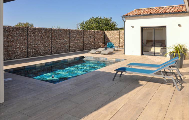 Location de vacances pour 4 personnes, avec terrasse ainsi que piscine et jardin à Bédarrides - 2