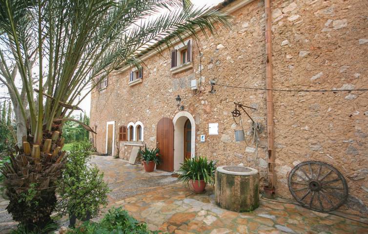 Finca für 10 Personen, mit Terrasse in Cas Concos