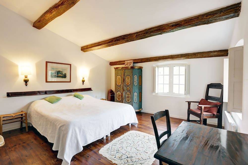 Hermosa villa antigua de piedra con piscina privada y vista espectacular, muy tranquila in Seillans, Region de Draguignan