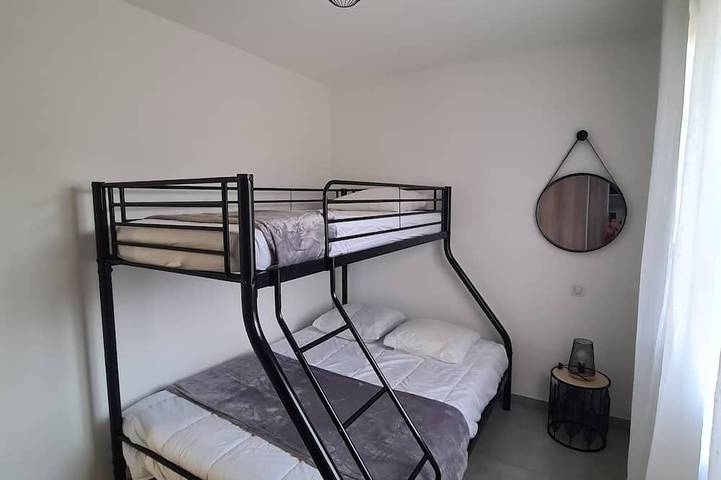 Location de vacances pour 7 personnes, avec terrasse et jardin à Saint-André-d'Allas - 4