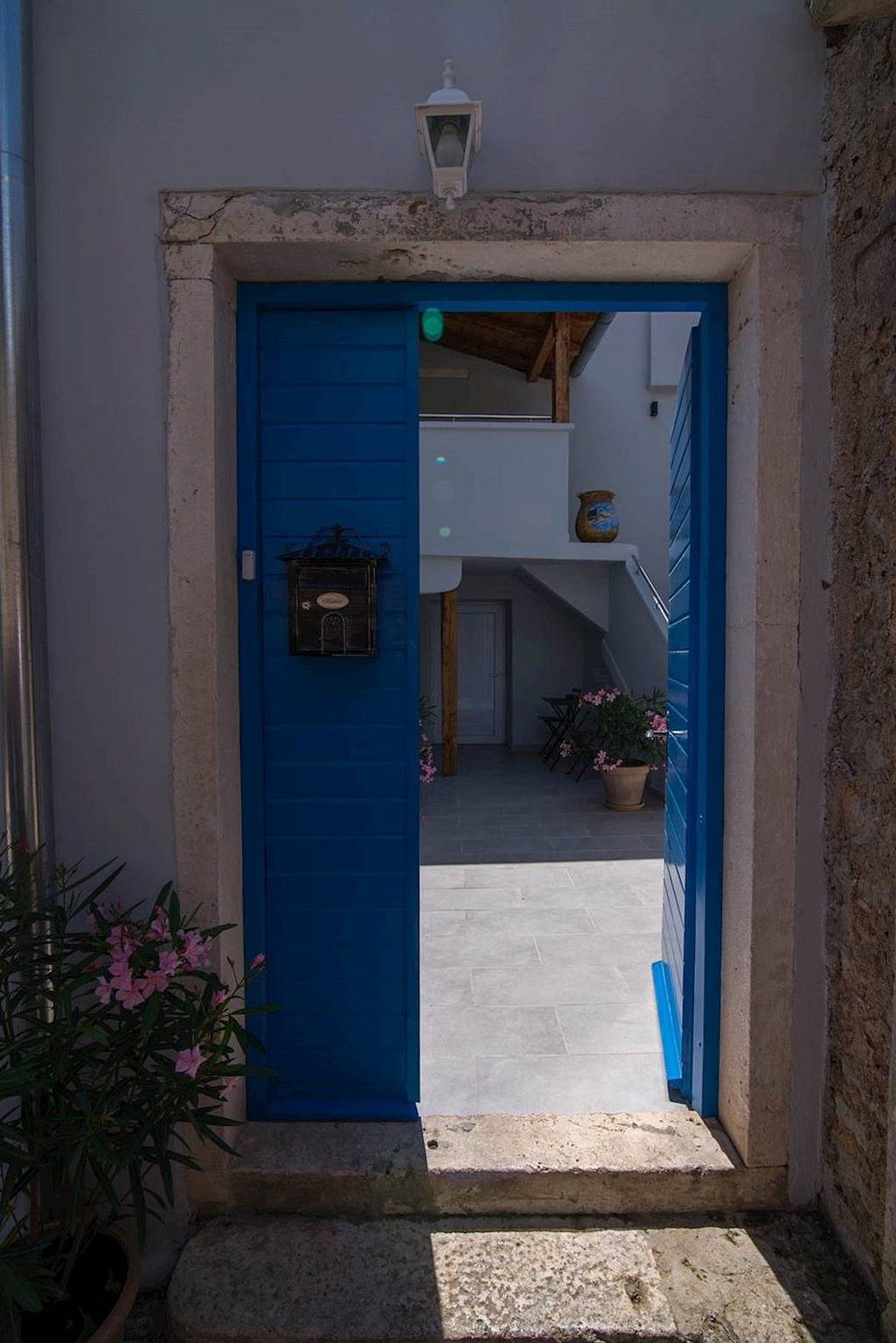 Ganze Wohnung, 1-Zimmer-Ferienwohnung mit Terrasse Veli Losinj, Losinj A-19801-b in Veli Losinj, Kvarner Inseln