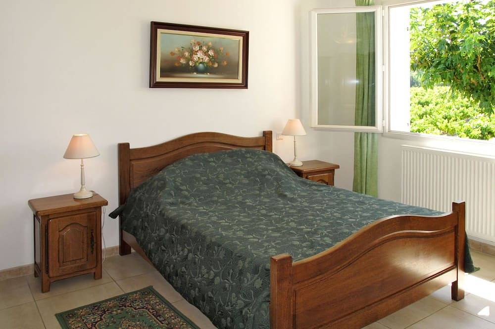 Les Lilas Blancs by Interhome in Valréas, Enclave de Valreas