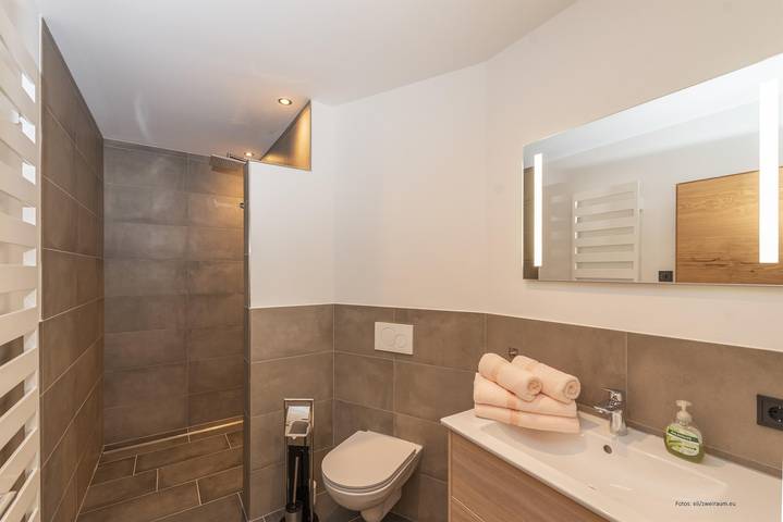 Ganze Ferienwohnung, Appartement Alpenrose in Tuxer Alpen, Hintertux