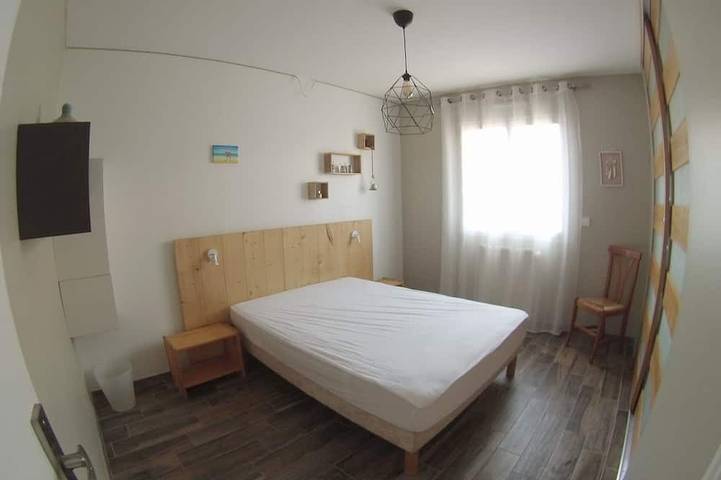 Location de vacances pour 8 personnes, avec jardin ainsi que terrasse et jacuzzi à Tosse - 4