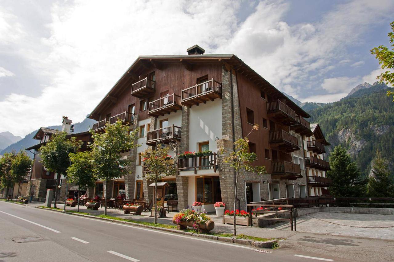 Residence Le Grand Chalet in Courmayeur, Alpes valaisannes