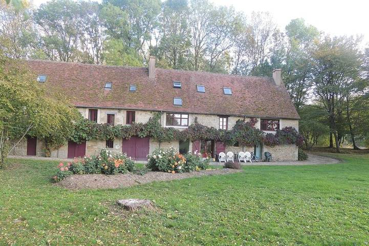 Maison de vacances pour 14 personnes, avec Jardin dans Saint-Amand-Montrond