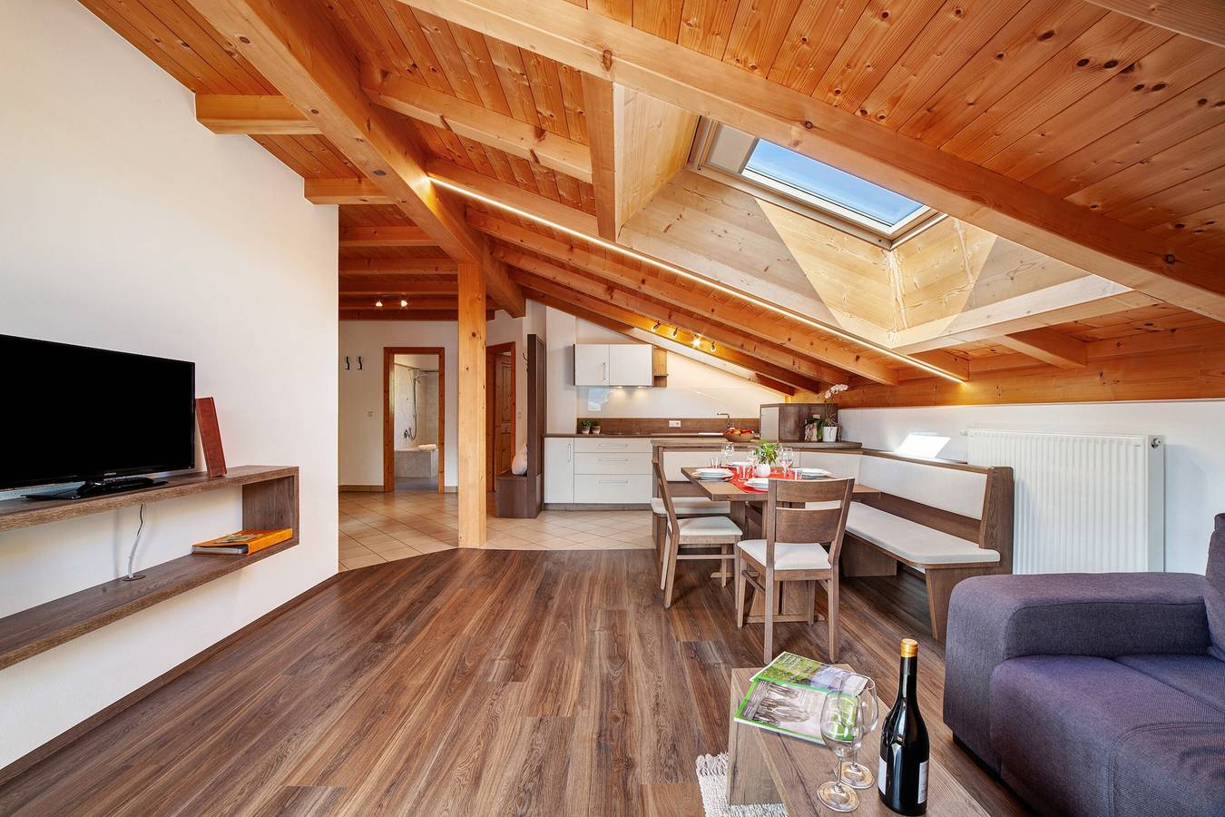 Ganze Wohnung, Ferienwohnung 'Zeppenhof' mit Bergblick, privater Terrasse und Wi-Fi in Ulten, Ortleralpen
