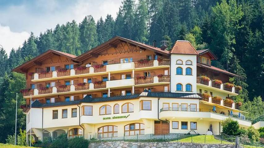 Ferienwohnung für 4 Personen, mit Pool und Sauna sowie Garten