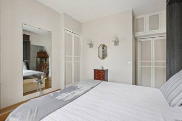 Vacation Rental for 2 Guests in Eiffel Tower, Paris, Picture 4