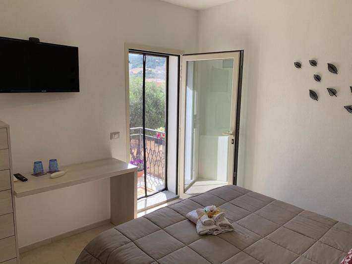 Chambre d’hôte pour 2 personnes, avec balcon et vue à San Teodoro - 4