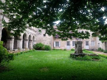 Maison d’hôte pour 2 personnes, avec vue et jardin à Azay-le-Brûlé