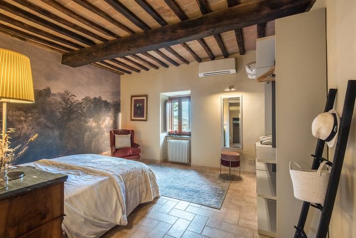 Geheel appartement, Toscaanse ontsnapping – Charmante appartementen met zwembad, jacuzzi, sauna, wijngaarden & bos in Sovicille, Chianti