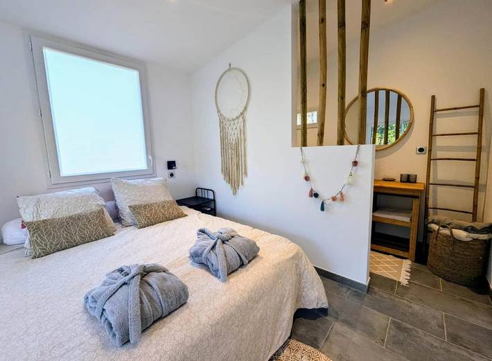 Lodge pour 2 personnes, avec jacuzzi ainsi que terrasse et jardin - 1