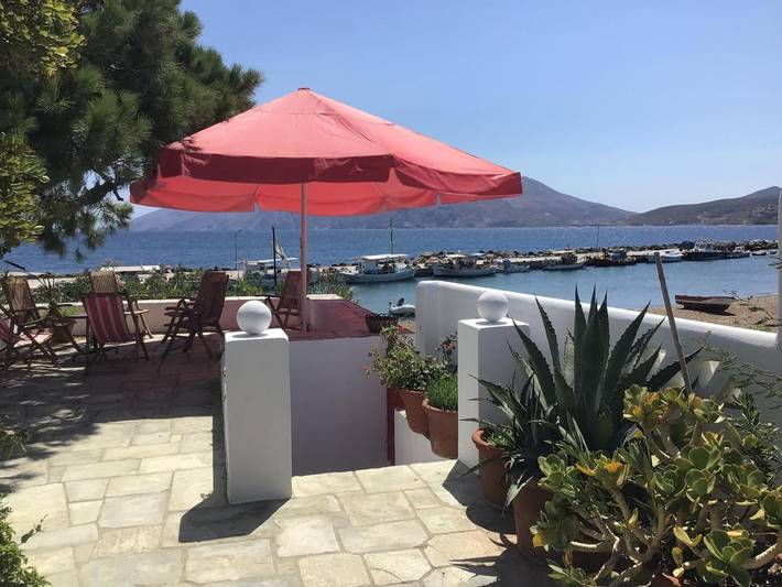 Chambre d’hôte pour 4 personnes, avec Balcon et Terrasse ainsi que Jardin et Vue dans Skyros