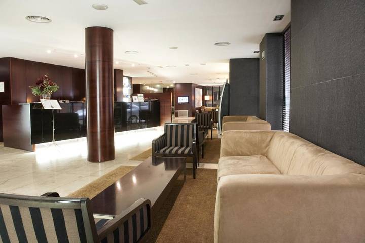 Hôtel pour 10 personnes, avec terrasse, animaux acceptés à Lleida - 4