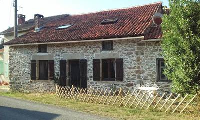Chambre d’hôte pour 2 personnes, avec jardin à Oradour-sur-Glane