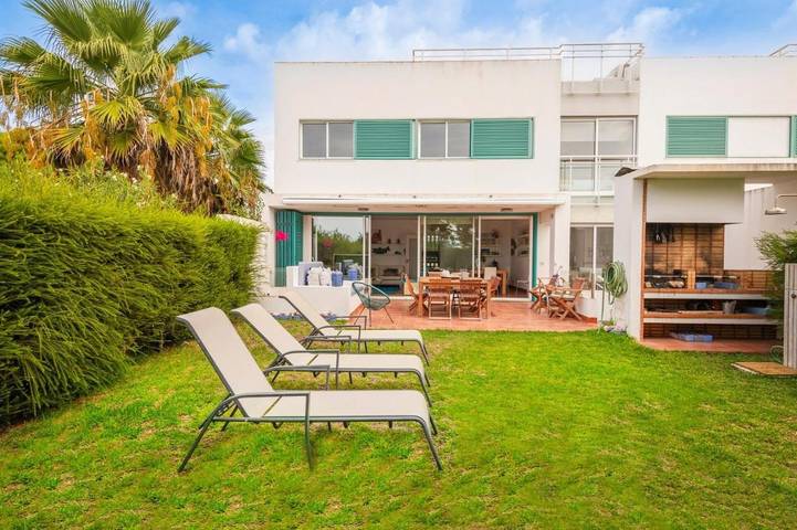Chalet para 13 personas, con jardín y piscina en Alvor