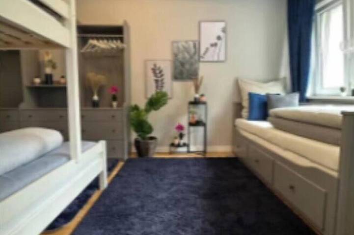 Ganze Wohnung, Delightful 3-bedroom apartment in vibrant Berlin neighborhood in Berlin Grunewald, Berlin