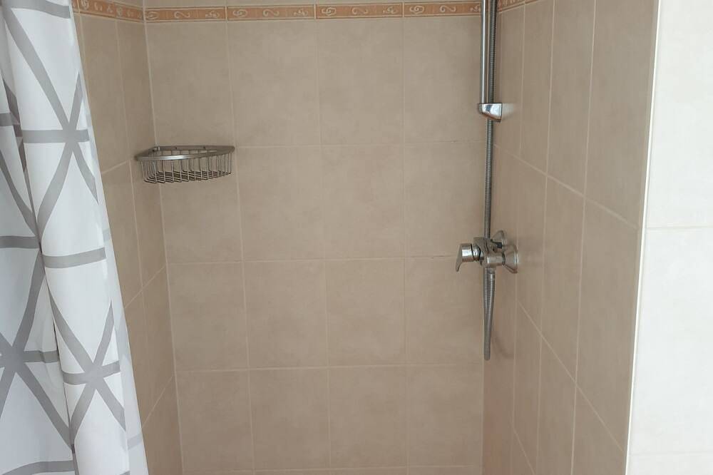 Sehr schönes Ferienhaus in ruhiger Lage in Boltenhagen. in Tarnewitz, Boltenhagen