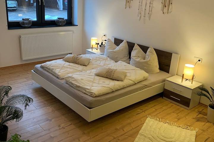 Ferienwohnung für 6 Personen, mit Terrasse und Garten in Lauscha