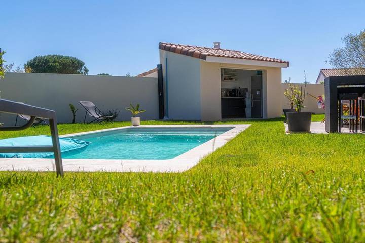 Location de vacances pour 10 personnes, avec piscine et jardin à Escalquens