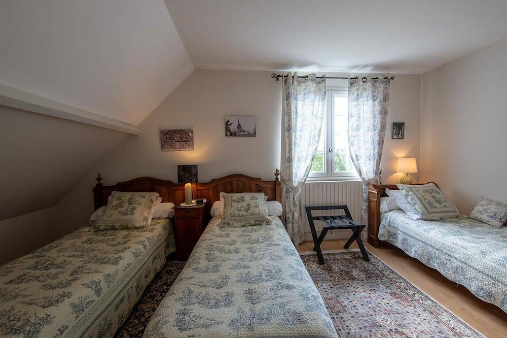 Suite familiale confortable avec Wifi à Saint-Benoît-sur-Loire, animaux admis in Saint-Benoît-sur-Loire, Vallée de la Loire