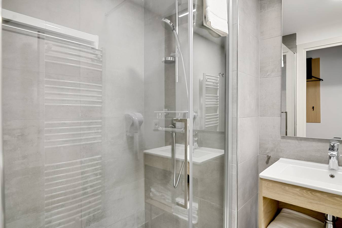 Appartement entier, New apartment for 2 people in Vence, Région de Cannes