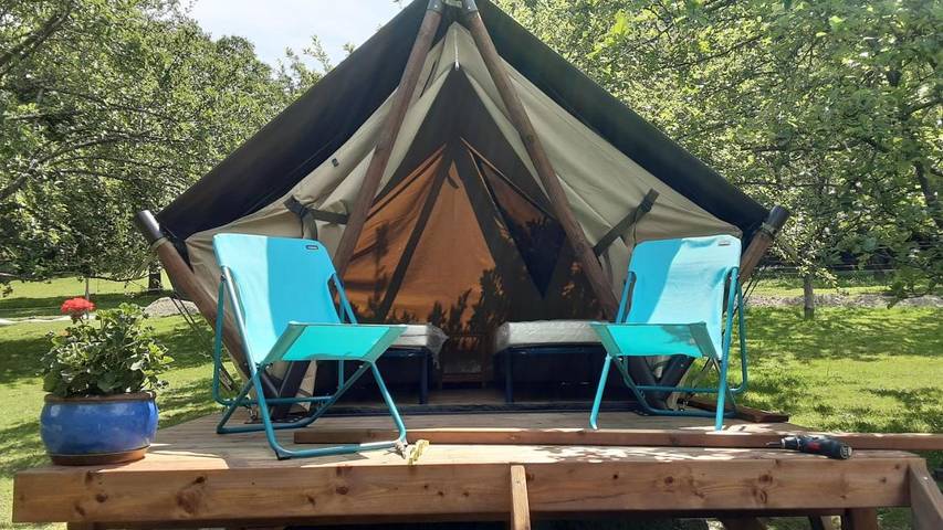 Tente pour 3 personnes, avec Terrasse ainsi que Jardin et Vue