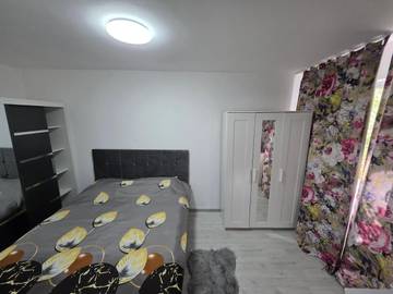 Gîte pour 2 personnes, avec balcon dans Baia Mare