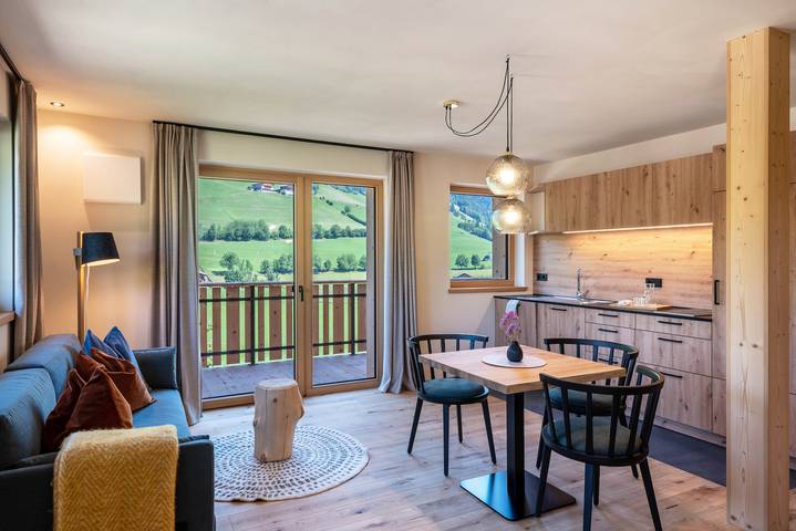 Gîte pour 2 personnes, avec jardin à Funes