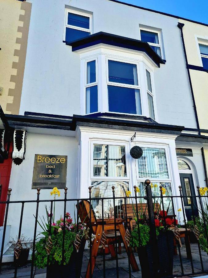 Single Room in Llandudno, Conwy region