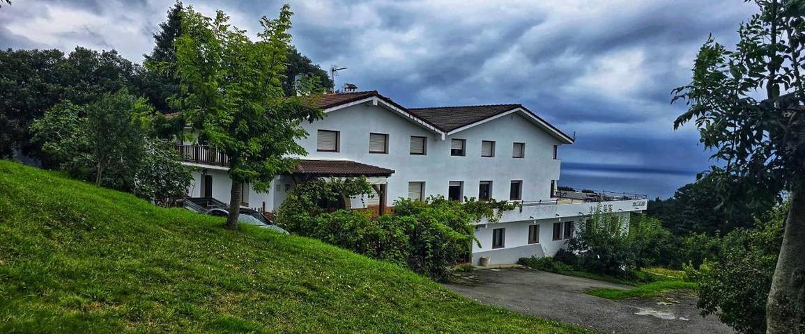 Gîte pour 2 personnes, avec vue ainsi que jardin et terrasse, animaux acceptés à Mutriku - 2