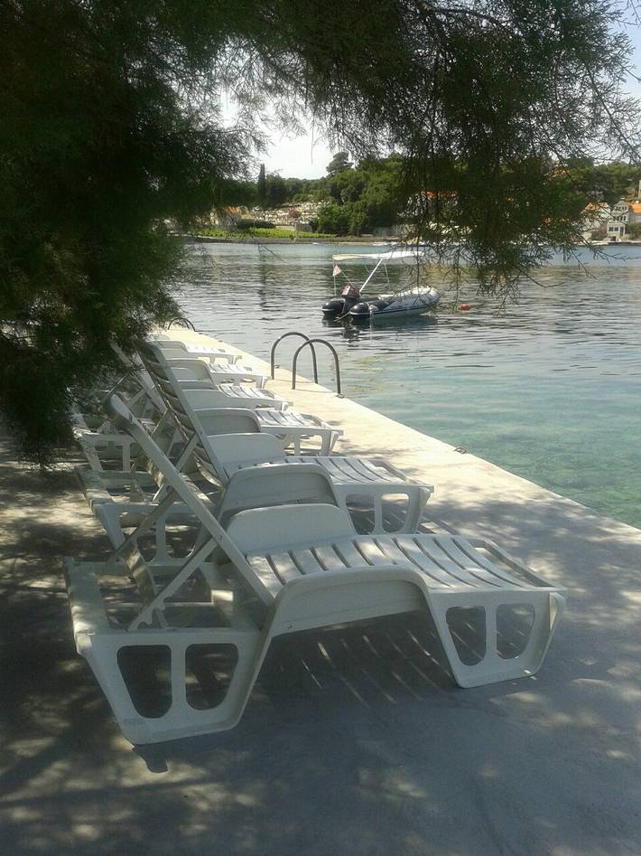 Location de vacances pour 8 personnes, avec vue sur l’océan ainsi que jardin et vue à Lumbarda - 2