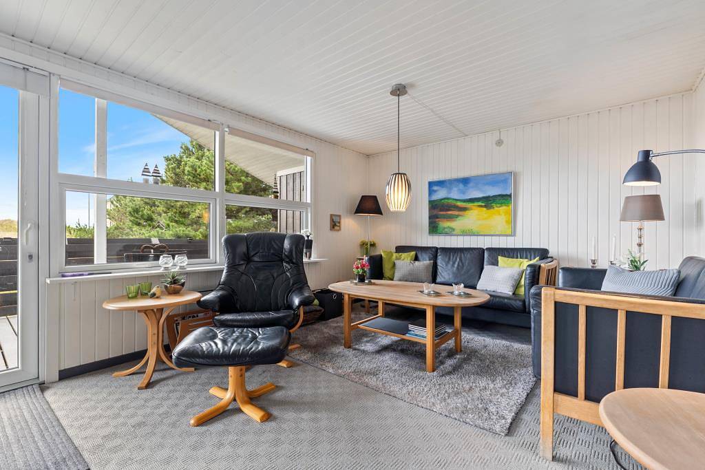 Gemütliches Ferienhaus mit Südwest-Terrasse, Sauna und Kamin in Blavand, Varde