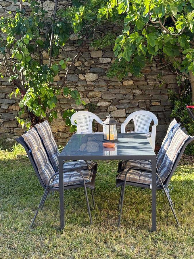 Gîte pour 5 personnes, avec Terrasse ainsi que Jardin et Vue dans (Nea) Vrasna - 4