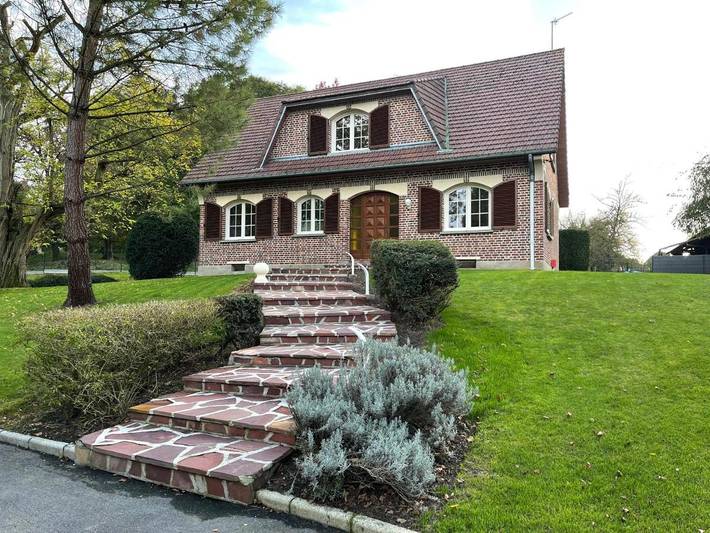 Location de vacances pour 8 personnes, avec vue et jardin, animaux acceptés à Saint-Laurent-Blangy