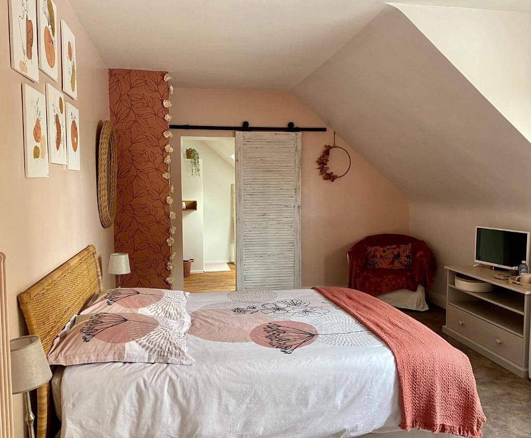 Appartement de vacances entier, Double Room with Private Bathroom in Sautron, Région de Nantes