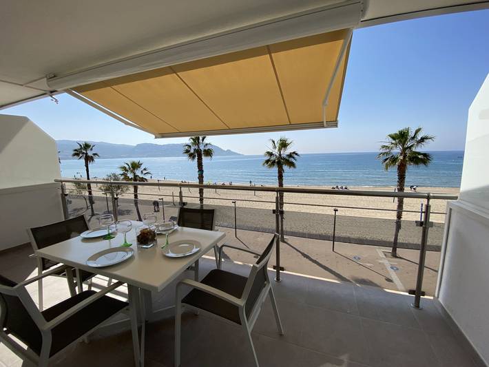 Gîte pour 4 personnes, avec terrasse dans Platja Santa Margarita Rosas - 3