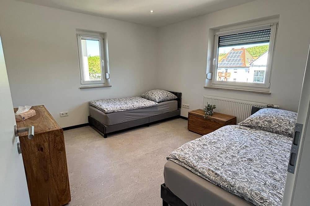 Ganze Wohnung, Ferienwohnung für bis zu 6 Personen in Tegernheim bei Regensburg in Tegernheim, Ostbayern