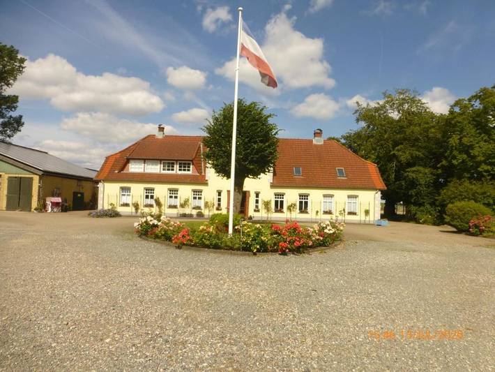Ferienwohnung für 5 Personen, mit Terrasse und Garten sowie Ausblick in Dörphof