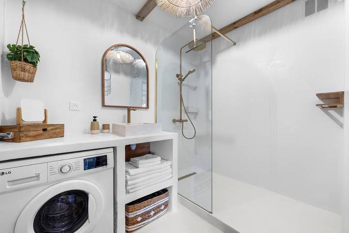 Gîte pour 5 personnes, avec terrasse et vue, animaux acceptés dans Office De Tourisme De Saint Paul - 2