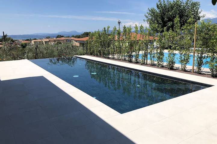Villa für 4 Personen, mit Pool und Garten sowie Balkon - 1