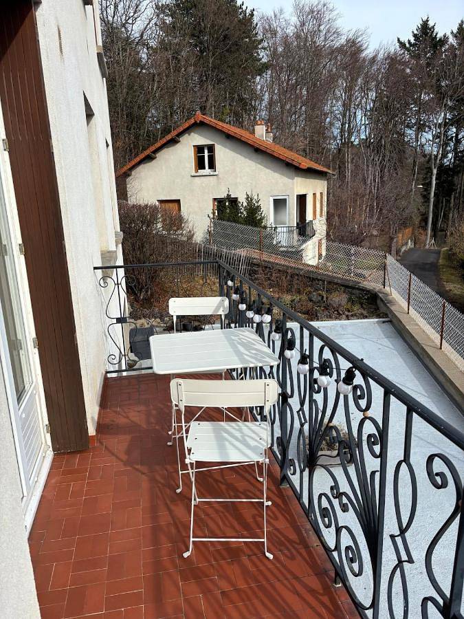 Location de vacances pour 4 personnes, avec Balcon et Terrasse à Orcines - 4