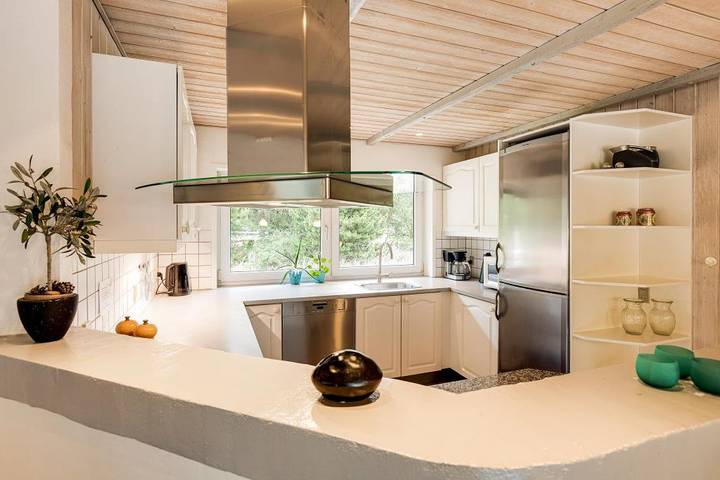 Ferienhaus für 10 Personen, mit Balkon/Terrasse und Whirlpool sowie Terrasse und Pool auf Rømø - 4