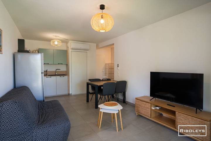 Gîte pour 6 personnes, avec jardin, adapté aux familles dans Plage de la Farinette - 4